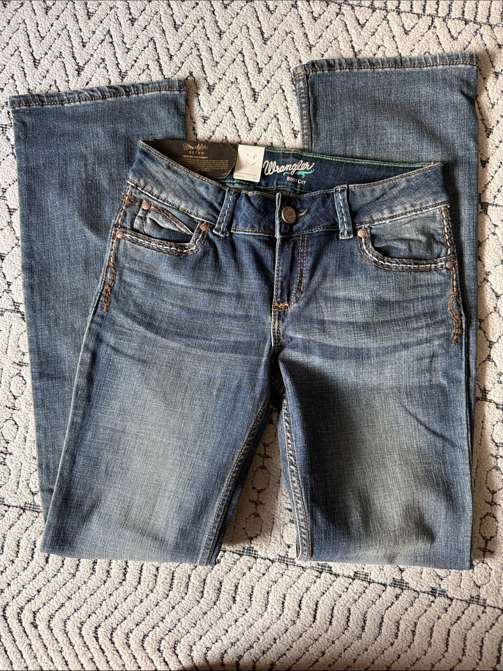 Wrangler Women's Medium Wash Bootcut Jeans